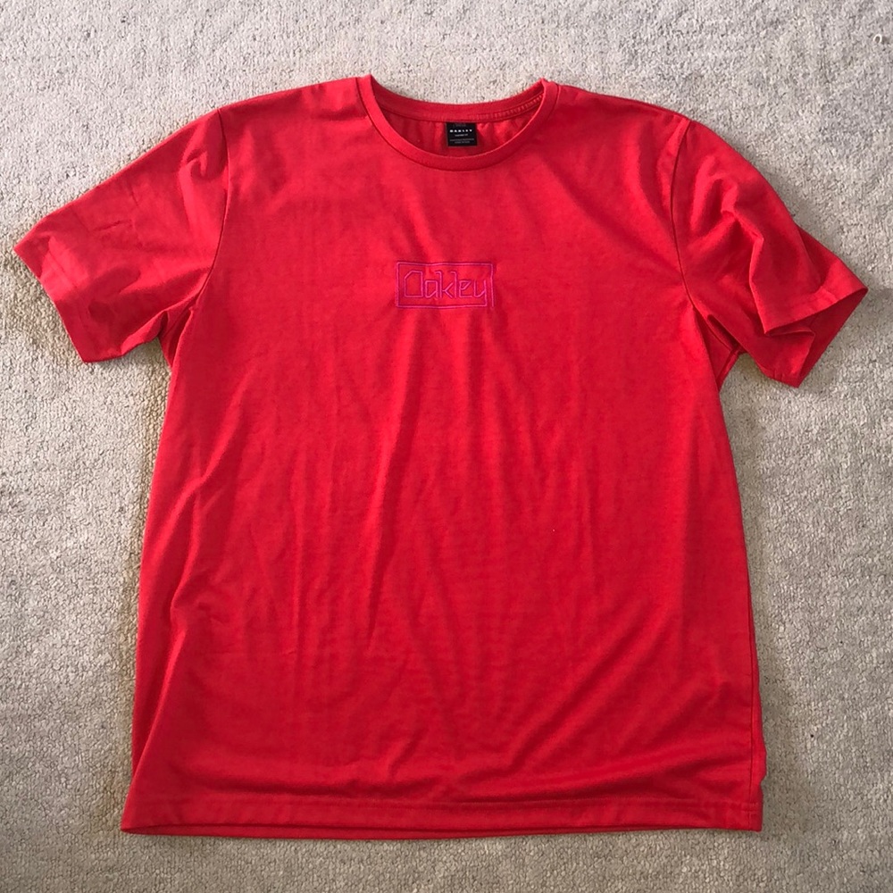 ✨ Men’s Oakley tee, worn once, size XL